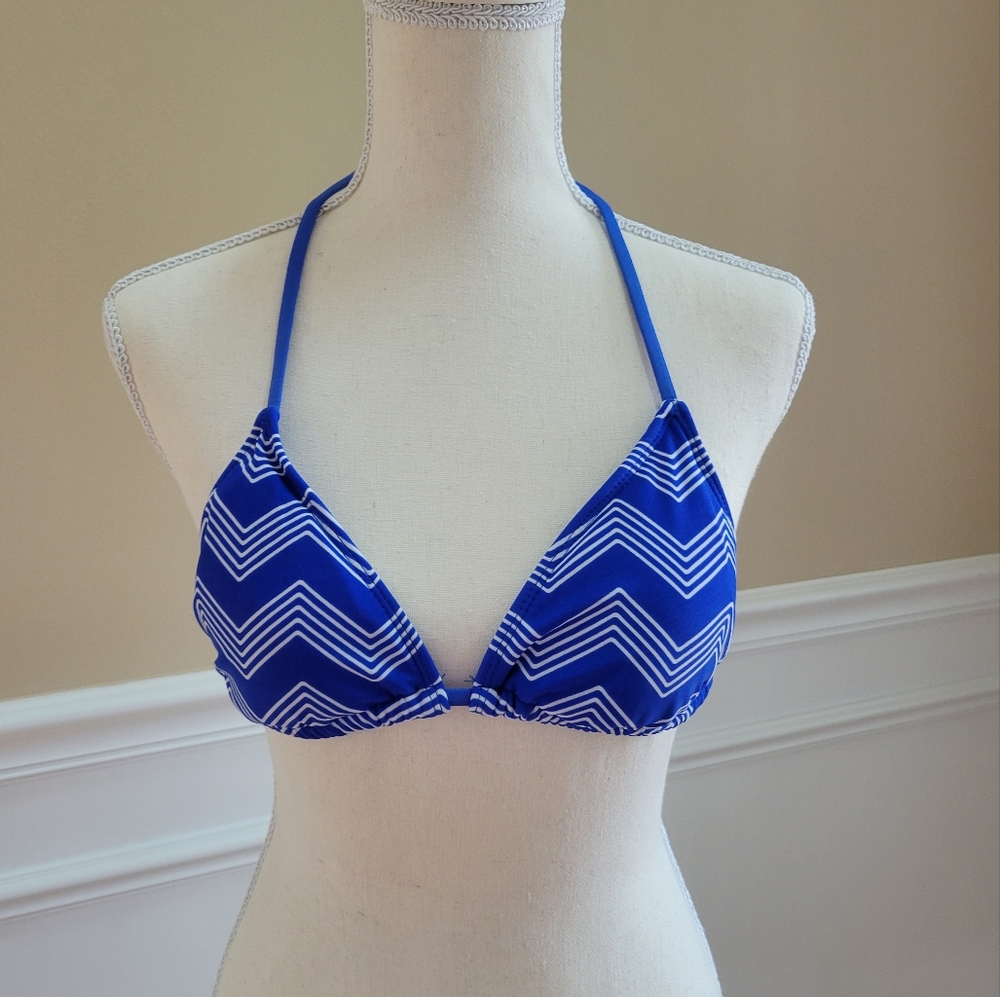 NWOT Mossimo Triangle Bikini Top - Picture 2 of 9